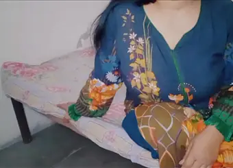 Sara Blonde's tight pussy gets pounded in a close-up gonzo flick