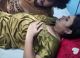 Observe as Vaishnavy and Sharun in a warm Indian Village Gonzo romance with a luxurious fellow and his gf