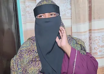 My GF's Mummy seduced me with her big tits and sexy moves