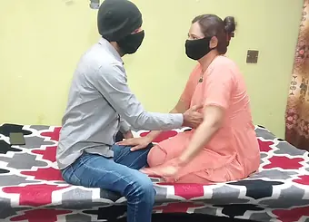 Hot Indian Bhabhi Ny Bacha Leny k Leay Jeth Sy Chudai krva Li Clear Hindi Audio - A Desi