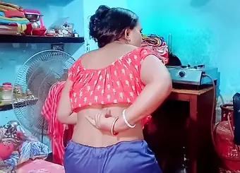 Desi Bhabhi Soni Bhabhi Ko Raat Me Choda Aur gaand Mari Indian Village Bhabhi Hindi Fuck-a-