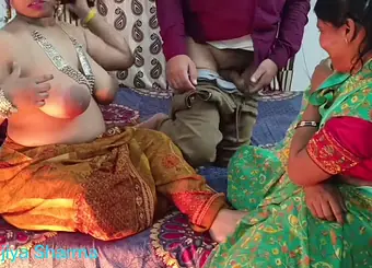 Nokar Malkin & Mummy Group's nasty sex in Indian Desi Porno Video