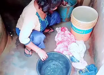 Step-step-brother-in-law drills yam-sized-backside Indian sister in law-in-law in desi sari