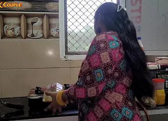 Super hot Desi Gf HARDCORE likes super-fucking-hot close-ups of her kinky Indian housewife abilities
